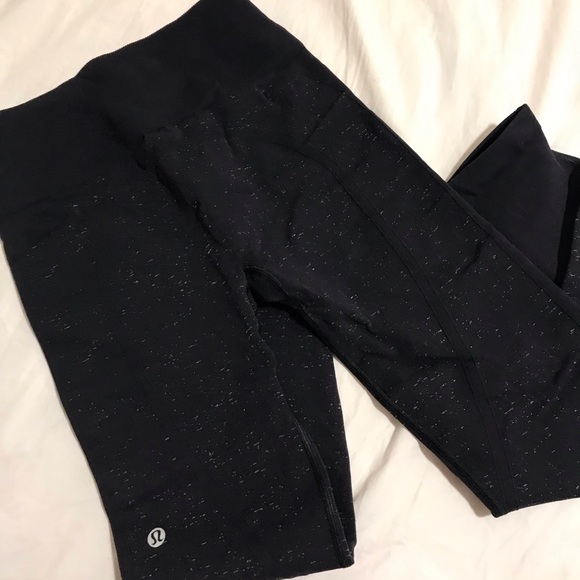 Lululemon Speckled Free to Flow Leggings - Picture 2 of 6